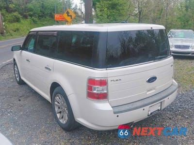 Trzecie zdjęcie samochodu z tyłu: 2011 FORD FLEX SEL VIN:2FMHK6CC6BBD14867 - miniatura