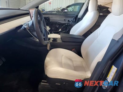 Zdjęcie 7 z 12 samochodu: 2021 TESLA MODEL Y VIN:5YJYGDEE2MF210102 - miniatura