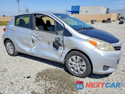 Czwarte zdjęcie samochodu z boku: 2012 TOYOTA YARIS 5-DOOR LE VIN:JTDKTUD3XCD517489 - miniatura