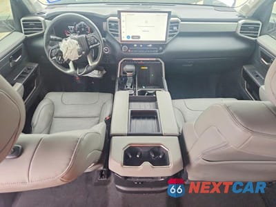 Zdjęcie 8 z 12 samochodu: 2024 TOYOTA TUNDRA CREWMAX LIMITED VIN:5TFJA5DB9RX233101 - miniatura