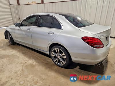 Drugie zdjęcie samochodu z przodu: 2017 MERCEDES-BENZ C 300 4MATIC VIN:55SWF4KB9HU209053 - miniatura