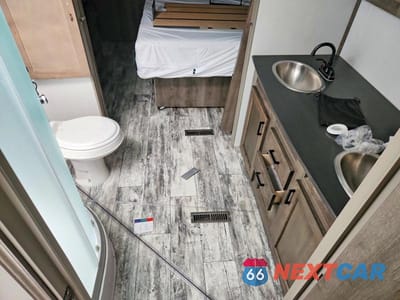 Zdjęcie 8 z 10 samochodu: 2020 KEYSTONE SPRINTER CAMPER VIN:4YDT33022L1532689 - miniatura