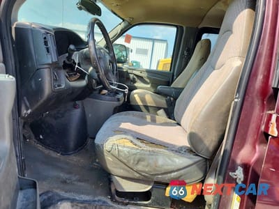 Zdjęcie 7 z 13 samochodu: 2005 CHEVROLET EXPRESS G1500 VIN:1GNFG15T651248177 - miniatura