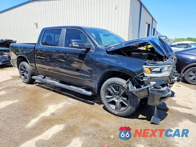 Czwarte zdjęcie samochodu z boku: 2024 RAM 1500 BIG HORN VIN:1C6SRFFT3RN231520 - miniatura