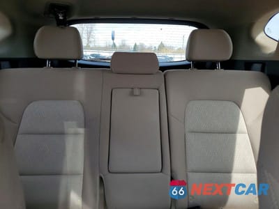 Zdjęcie 10 z 12 samochodu: 2017 HYUNDAI TUCSON SE VIN:KM8J23A45HU328760 - miniatura