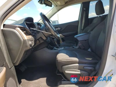Zdjęcie 7 z 12 samochodu: 2018 JEEP CHEROKEE LATITUDE VIN:1C4PJLCB4JD544005 - miniatura