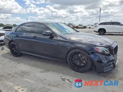 Czwarte zdjęcie samochodu z boku: 2018 MERCEDES-BENZ E 300 VIN:WDDZF4JB9JA375738 - miniatura