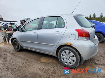 Drugie zdjęcie samochodu z przodu: 2010 TOYOTA YARIS BASE VIN:JTDKT4K31A5314811 - miniatura