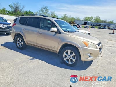 Czwarte zdjęcie samochodu z boku: 2009 TOYOTA RAV4 LIMITED VIN:JTMBF31V295008054 - miniatura