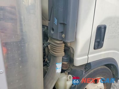 Zdjęcie 11 z 13 samochodu: 2015 ISUZU NQR REFRIGERATED BOX TRUCK VIN:JALE5W163F7901228 - miniatura