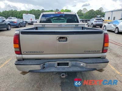 Zdjęcie 6 z 12 samochodu: 2000 CHEVROLET SILVERADO C1500 VIN:1GCEC14V1YZ243820 - miniatura