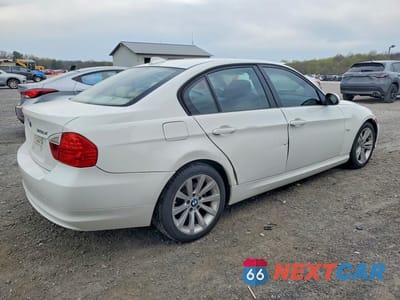 Trzecie zdjęcie samochodu z tyłu: 2011 BMW 328 I VIN:WBAPH7G52BNN04585 - miniatura