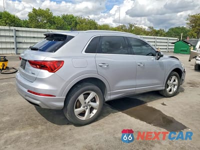 Trzecie zdjęcie samochodu z tyłu: 2020 AUDI Q3 PREMIUM VIN:WA1AECF36L1105871 - miniatura