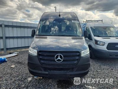 Piąte zdjęcie samochodu w środku: 2019 MERCEDES BENZ SPRINTER 2500 DELIVERY VAN VIN:WD4PF0CD7KP031807 - miniatura
