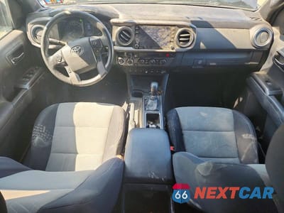 Zdjęcie 8 z 12 samochodu: 2021 TOYOTA TACOMA TRD SPORT VIN:3TYCZ5AN2MT009882 - miniatura
