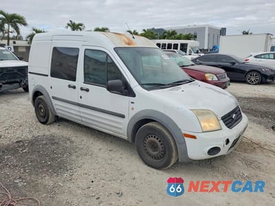Czwarte zdjęcie samochodu z boku: 2013 FORD TRANSIT CONNECT XLT VIN:NM0LS6BN3DT175119 - miniatura