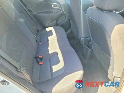 Zdjęcie 6 z 10 samochodu: 2014 KIA RONDO VIN:KNADM4A36E6330426 - miniatura