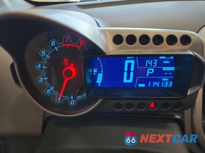 Zdjęcie 9 z 12 samochodu: 2015 CHEVROLET SONIC LT VIN:1G1JC6SG1F4210092 - miniatura