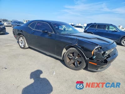 Czwarte zdjęcie samochodu z boku: 2016 DODGE CHALLENGER SXT VIN:2C3CDZAG4GH195452 - miniatura