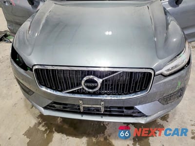 Zdjęcie 11 z 12 samochodu: 2018 VOLVO XC60 T5 VIN:LYV102RK8JB122453 - miniatura