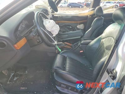 Zdjęcie 7 z 12 samochodu: 2000 BMW M5 VIN:WBSDE9345YBZ94854 - miniatura