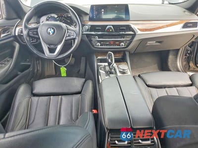 Zdjęcie 8 z 12 samochodu: 2019 BMW 530 XI VIN:WBAJA7C52KWW04664 - miniatura