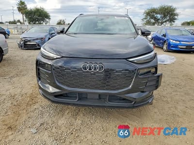 Piąte zdjęcie samochodu w środku: 2025 AUDI Q6 E-TRON PREMIUM PLUS VIN:WA124BGF6SA058981 - miniatura