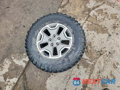 Zdjęcie 13 z 14 samochodu: 2003 JEEP GRAND CHEROKEE LIMITED VIN:1J4GW58J83C568582 - miniatura