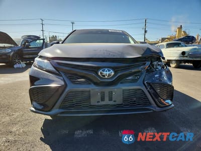 Piąte zdjęcie samochodu w środku: 2022 TOYOTA CAMRY SE VIN:4T1G11AK0NU674713 - miniatura