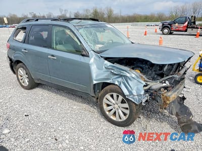 Czwarte zdjęcie samochodu z boku: 2012 SUBARU FORESTER 2.5X PREMIUM VIN:JF2SHADC9CH456615 - miniatura
