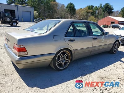 Trzecie zdjęcie samochodu z tyłu: 1995 MERCEDES-BENZ S 500 VIN:WDBGA51E9SA268964 - miniatura