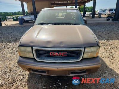 Piąte zdjęcie samochodu w środku: 2002 GMC SONOMA VIN:1GTCS145928156609 - miniatura