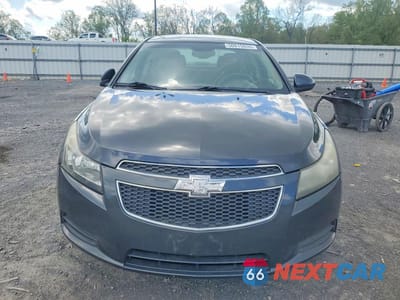 Piąte zdjęcie samochodu w środku: 2013 CHEVROLET CRUZE LT VIN:1G1PC5SB2D7235457 - miniatura