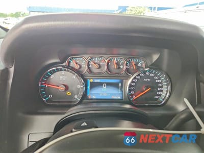 Zdjęcie 9 z 13 samochodu: 2015 CHEVROLET SUBURBAN K1500 LT VIN:1GNSKJKC6FR168415 - miniatura