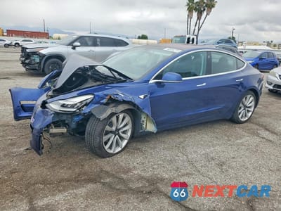 2018 TESLA MODEL 3 5YJ3E1EA5JF164479 - główne zdjęcie licytacji z USA - miniatura