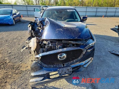 Piąte zdjęcie samochodu w środku: 2019 MAZDA CX-5 TOURING VIN:JM3KFBCM7K0553109 - miniatura