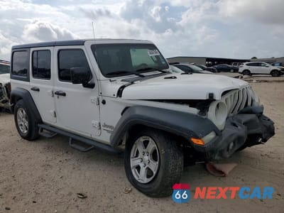 Czwarte zdjęcie samochodu z boku: 2018 JEEP WRANGLER UNLIMITED SPORT VIN:1C4HJXDG6JW147454 - miniatura