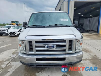 Piąte zdjęcie samochodu w środku: 2013 FORD ECONOLINE E250 VAN VIN:1FTNE2EW3DDA70459 - miniatura
