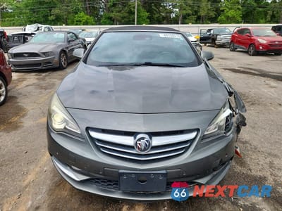Piąte zdjęcie samochodu w środku: 2017 BUICK CASCADA PREMIUM VIN:W04WH3N59HG087239 - miniatura