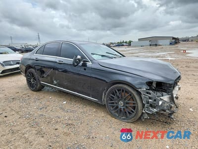 Czwarte zdjęcie samochodu z boku: 2017 MERCEDES-BENZ E CLASS VIN:WDDZF4JB0HA146195 - miniatura