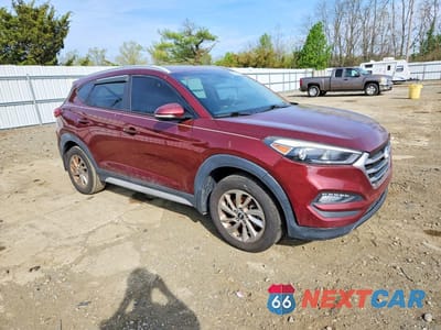 Czwarte zdjęcie samochodu z boku: 2017 HYUNDAI TUCSON SE PLUS VIN:KM8J33A41HU420204 - miniatura