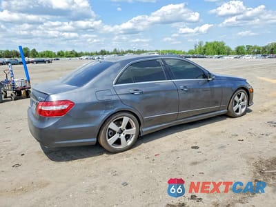 Trzecie zdjęcie samochodu z tyłu: 2010 MERCEDES-BENZ E 350 4MATIC VIN:WDDHF8HB9AA133492 - miniatura