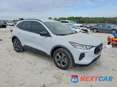 Czwarte zdjęcie samochodu z boku: 2026 FORD ESCAPE ST LINE VIN:1FMCU0MN7TUA11223 - miniatura