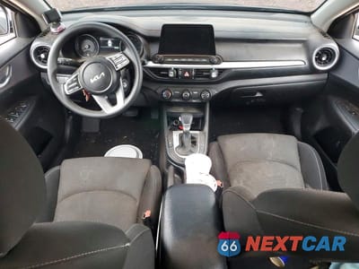 Zdjęcie 8 z 12 samochodu: 2023 KIA FORTE LXS VIN:3KPF24ADXPE629876 - miniatura