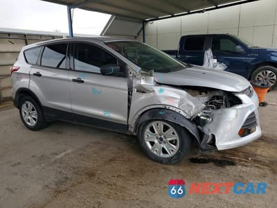 Czwarte zdjęcie samochodu z boku: 2014 FORD ESCAPE S VIN:1FMCU0F74EUB61629 - miniatura
