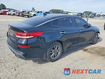 Trzecie zdjęcie samochodu z tyłu: 2019 KIA OPTIMA LX VIN:5XXGT4L37KG344039 - miniatura
