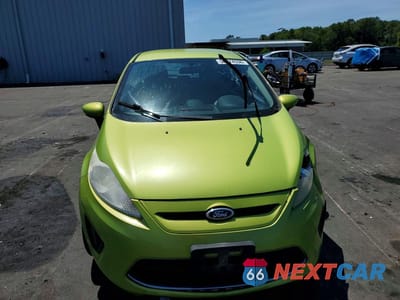 Piąte zdjęcie samochodu w środku: 2011 FORD FIESTA SE VIN:3FADP4EJ8BM196040 - miniatura