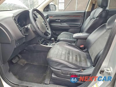 Zdjęcie 7 z 12 samochodu: 2020 MITSUBISHI OUTLANDER SE VIN:JA4AD3A36LZ048597 - miniatura