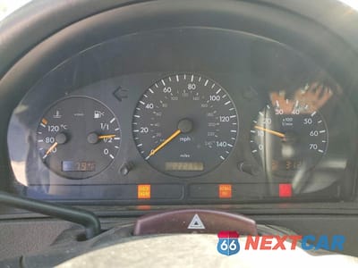 Zdjęcie 9 z 13 samochodu: 2002 MERCEDES-BENZ ML 500 VIN:4JGAB75E72A324616 - miniatura