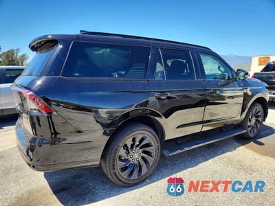 Trzecie zdjęcie samochodu z tyłu: 2025 LINCOLN NAVIGATOR RESERVE VIN:5LMJJ2LG1SEL03745 - miniatura